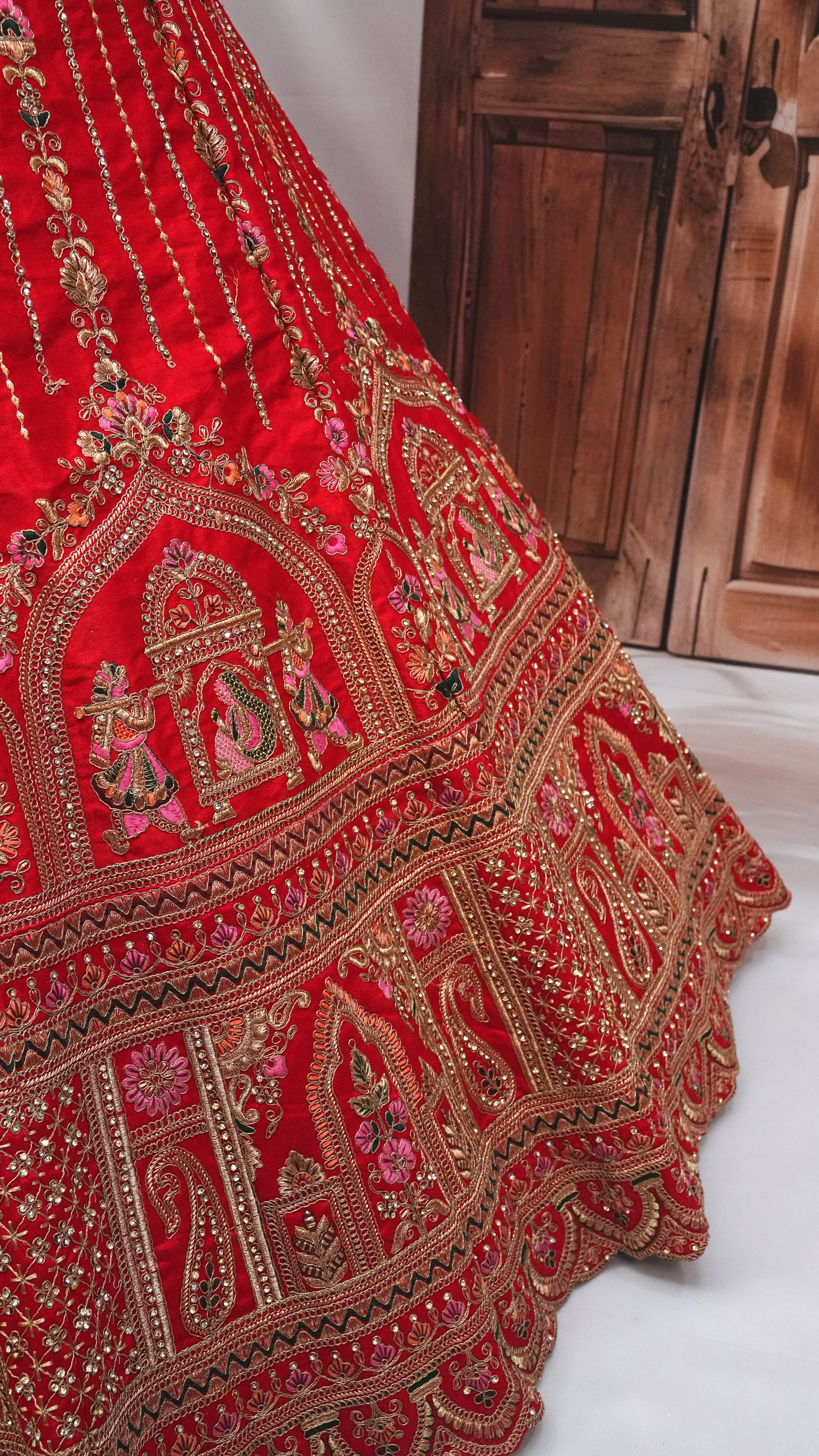 Red Bridal Lehenga Choli with Heavy Gold Embroidery & Net Dupatta – Wedding Wear Lehenga Set