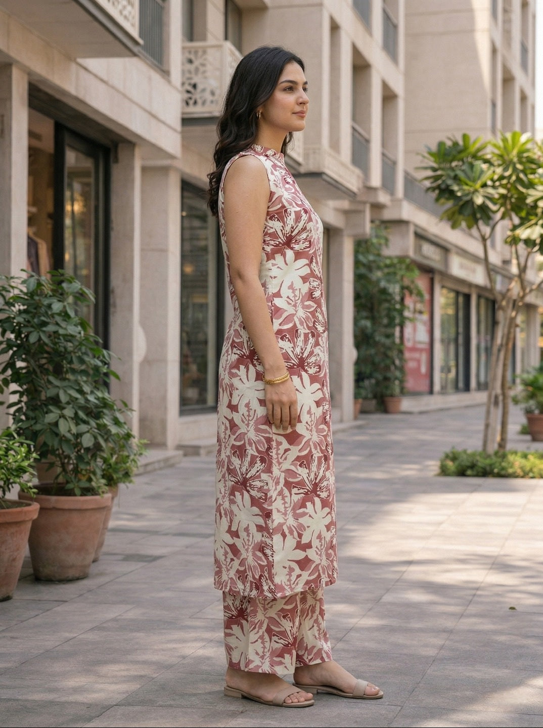 Floral Printed 2-Piece Kurta Set – Sleeveless Straight Kurta with Matching Bottom | Summer Ethnic Wear