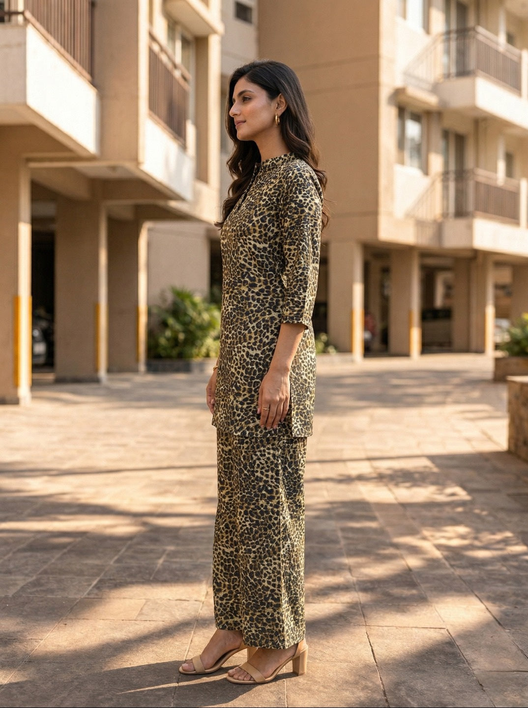 Printed Co-Ord Set with Mandarin Collar Top and Elasticated Trousers – Chic Everyday Statement Outfit