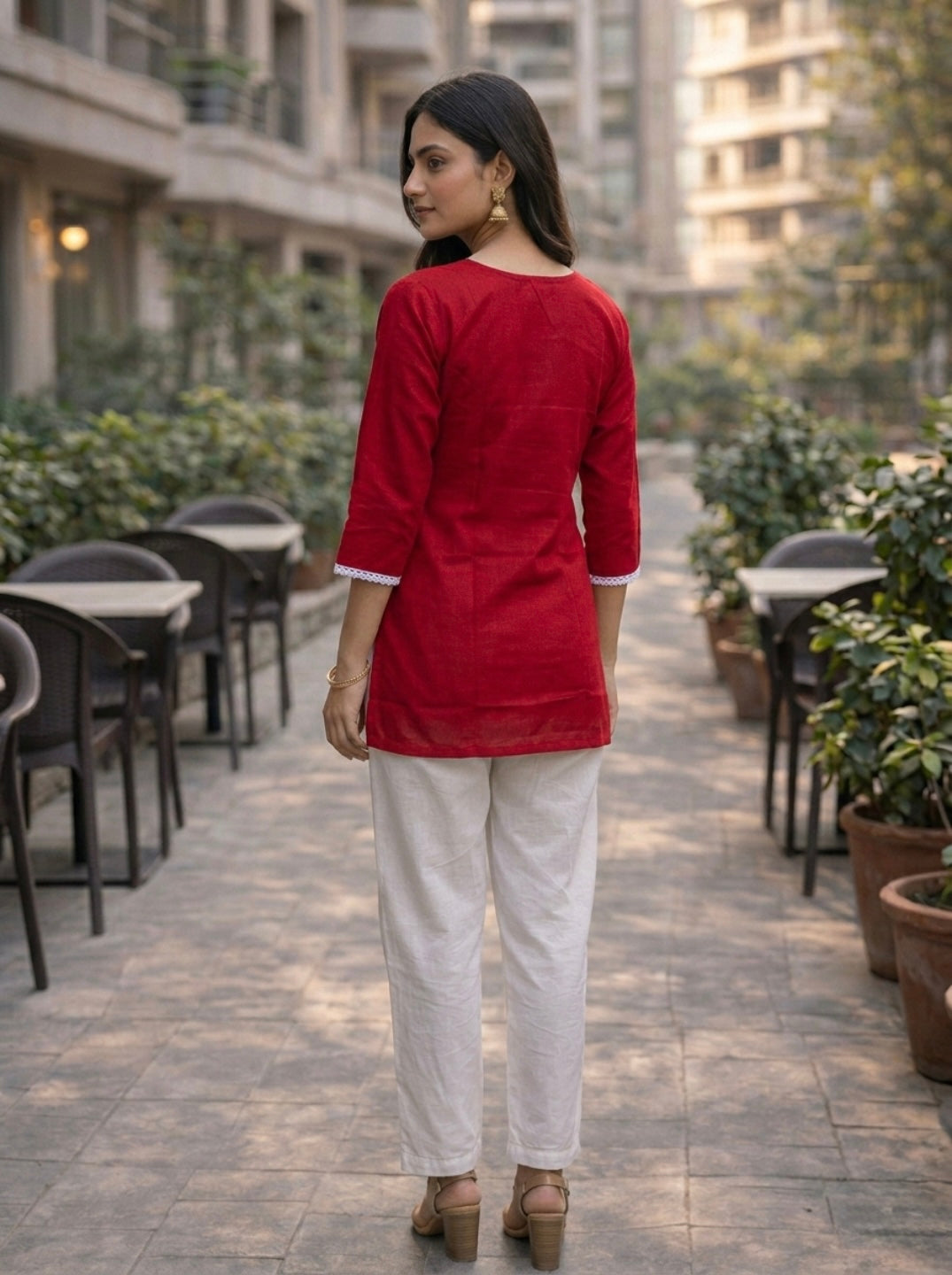 Stylish Red Printed Kurti for Women – Elegant Ethnic Short Kurti